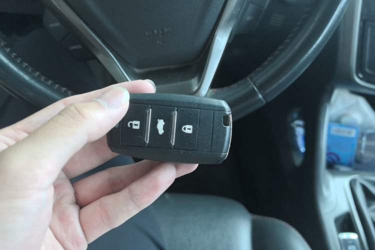 Used CHANGAN CS75 2017 Shangkui Edition 1.5T Manual Fengxiang Model Vehicle Key