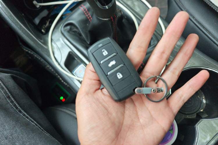 Used CHANGAN CS75 2017 Shangkui Edition 1.5T Manual Fengxiang Model Vehicle Key