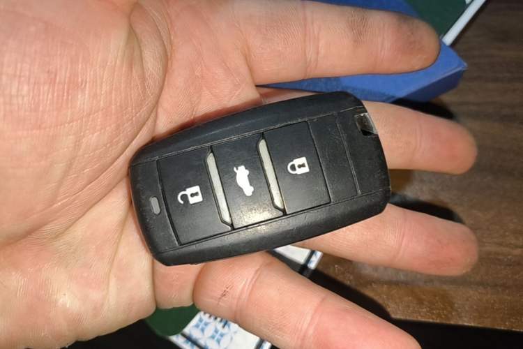 Used CHANGAN CS75 2017 Shangkui Edition 1.5T Manual Fengxiang Model Vehicle Key