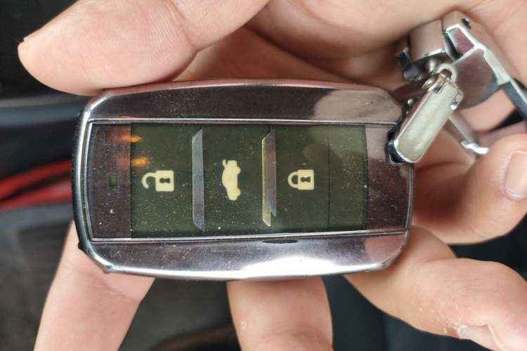 Used CHANGAN CS75 2017 Shangkui Edition 1.5T Manual Fengxiang Model Vehicle Key