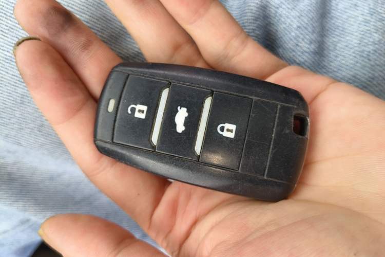 Used CHANGAN CS75 2017 Shangkui Edition 1.5T Automatic Fengxiang Model Vehicle Key