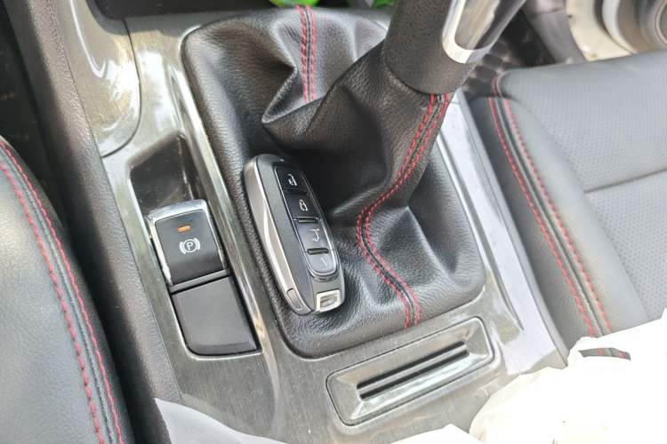 Used CHANGAN CS75 2017 Shangkui Edition 1.5T Manual Fengxiang Model Vehicle Key