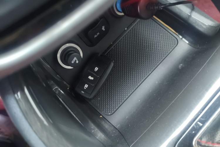 Used CHANGAN CS75 2017 Shangkui Edition 1.5T Automatic Fengxiang Model Vehicle Key