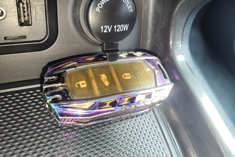 Used CHANGAN CS75 2017 Shangkui Edition 1.5T Manual Fengxiang Model Vehicle Key