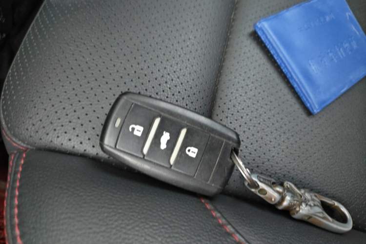 Used CHANGAN CS75 2017 Shangkui Edition 1.5T Manual Fengxiang Model Vehicle Key