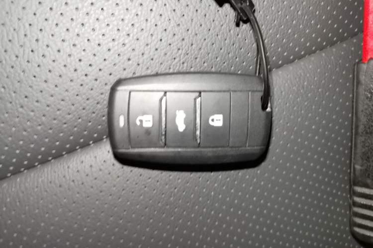 Used CHANGAN CS75 2017 Shangkui Edition 1.5T Automatic Fengxiang Model Vehicle Key