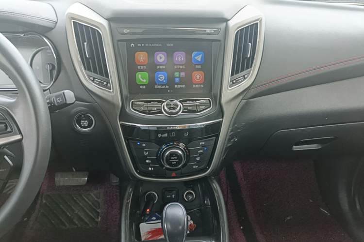 Used CHANGAN CS75 2017 Shangkui Edition 1.5T Automatic Fengxiang Model Audio And AC Panel