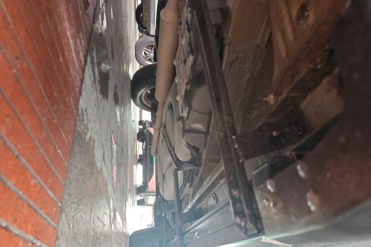 Used CHANGAN CS75 2017 Shangkui Edition 1.5T Manual Fengxiang Model Chassis Front Left