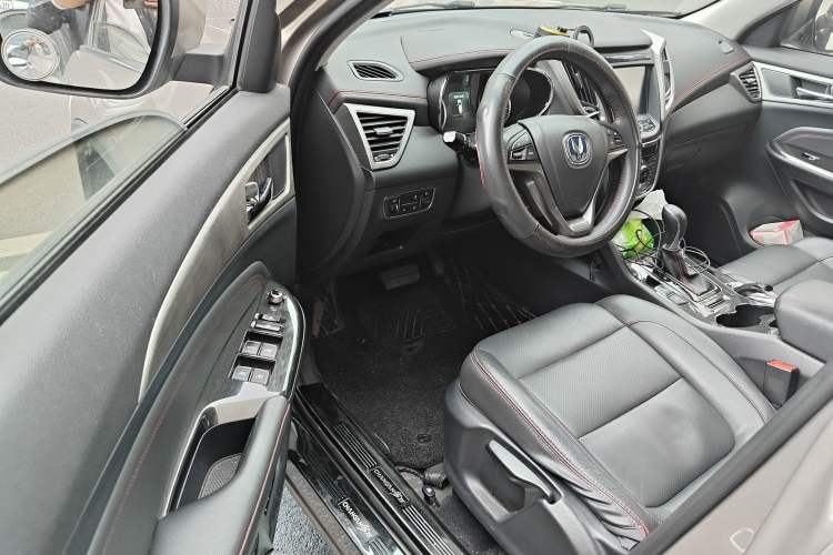 Used CHANGAN CS75 2017 Shangkui Edition 1.5T Automatic Fengxiang Model Driver Seat