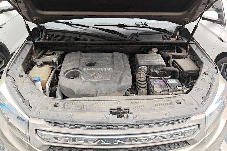 Used CHANGAN CS75 2017 Shangkui Edition 1.5T Automatic Fengxiang Model Engine Bay