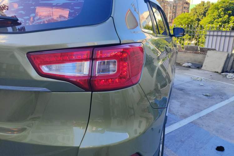 Used CHANGAN CS75 2017 Shangkui Edition 1.5T Manual Fengxiang Model Exterior 6