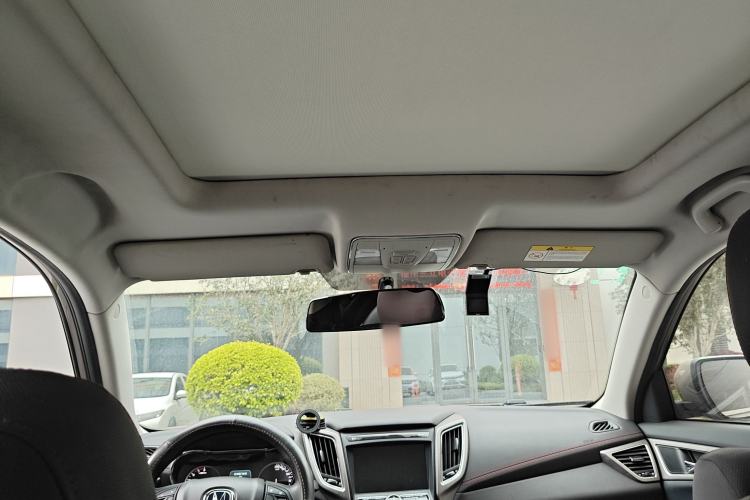 Used CHANGAN CS75 2017 Shangkui Edition 1.5T Automatic Fengxiang Model Headliner
