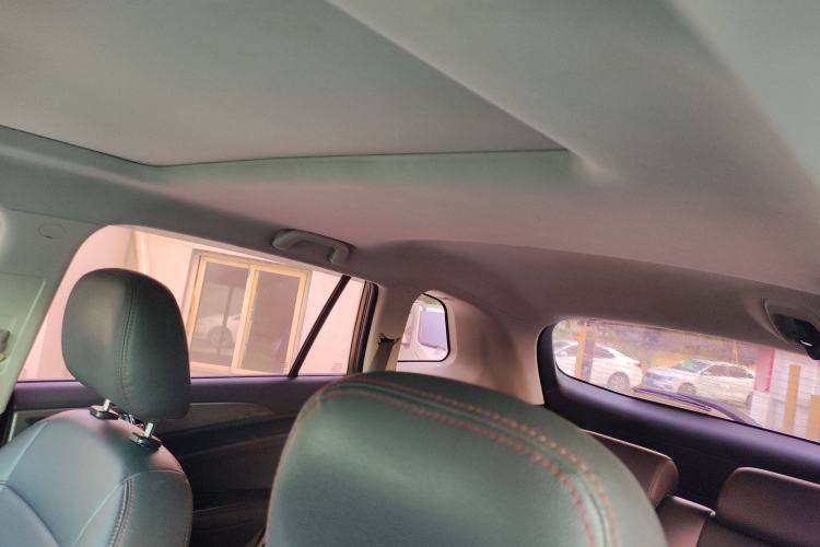 Used CHANGAN CS75 2017 Shangkui Edition 1.5T Manual Fengxiang Model Headliner
