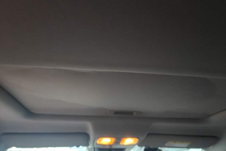 Used CHANGAN CS75 2017 Shangkui Edition 1.5T Manual Fengxiang Model Headliner
