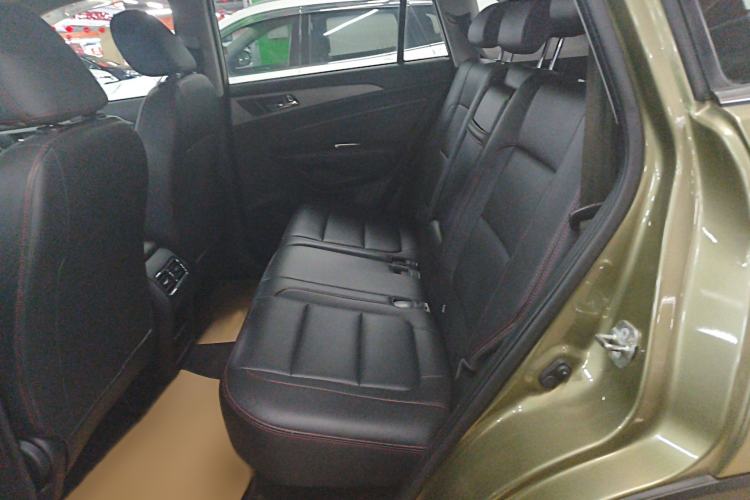 Used CHANGAN CS75 2017 Shangkui Edition 1.5T Manual Fengxiang Model Interior 1