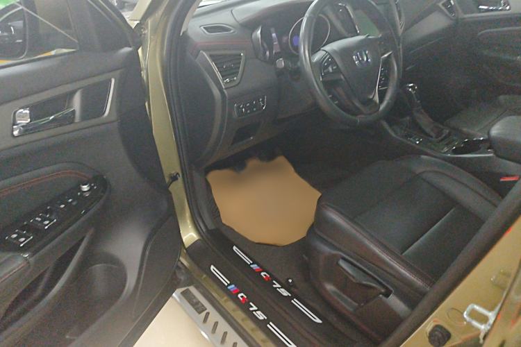 Used CHANGAN CS75 2017 Shangkui Edition 1.5T Manual Fengxiang Model Interior 2