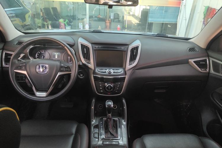 Used CHANGAN CS75 2017 Shangkui Edition 1.5T Automatic Sharp Model Interior 3