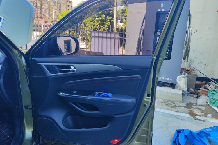 Used CHANGAN CS75 2017 Shangkui Edition 1.5T Manual Fengxiang Model Interior 5