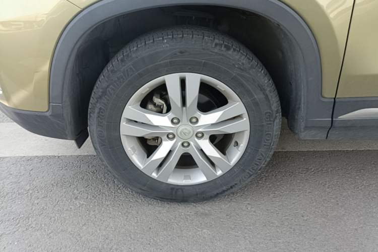 Used CHANGAN CS75 2017 Shangkui Edition 1.5T Automatic Fengxiang Model Left Front Wheel Hub