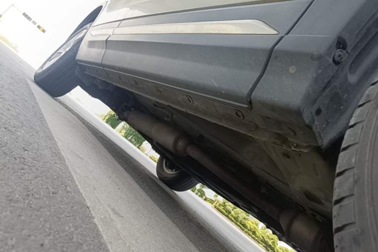 Used CHANGAN CS75 2017 Shangkui Edition 1.5T Automatic Fengxiang Model Right Side Sill