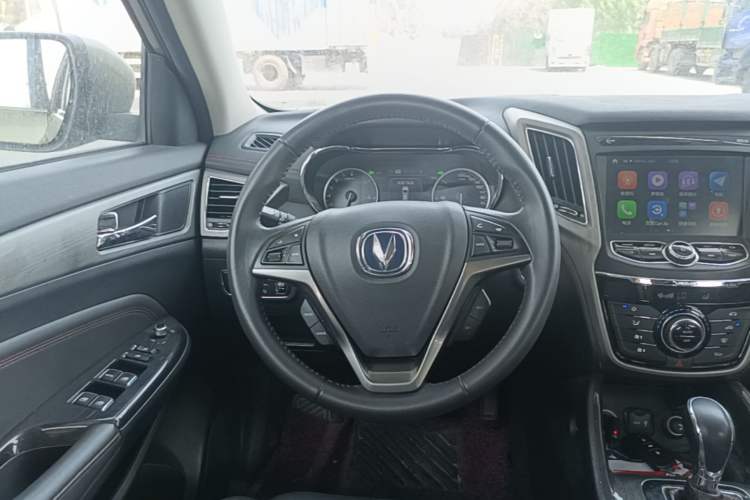Used CHANGAN CS75 2017 Shangkui Edition 1.5T Automatic Fengxiang Model Steering Wheel