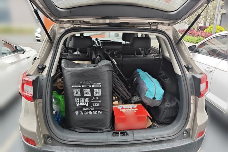 Used CHANGAN CS75 2017 Shangkui Edition 1.5T Automatic Fengxiang Model Trunk