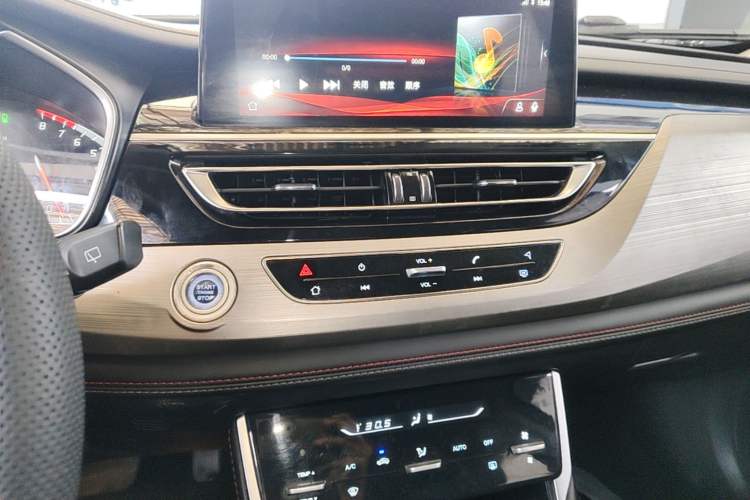 Used CHANGAN CS75 2018 280T Automatic Smart Edition China V Standard Audio And AC Panel