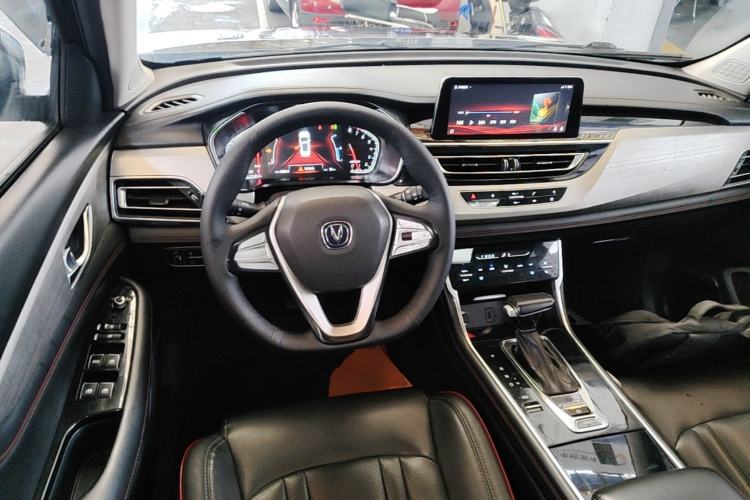 Used CHANGAN CS75 2018 280T Automatic Smart Edition China V Standard Center Console