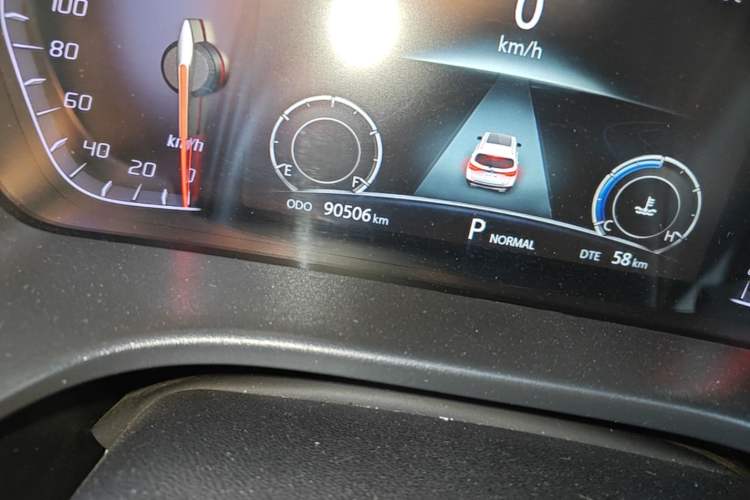 Used CHANGAN CS75 2018 280T Automatic Yazi Model China V Standard Odometer Close Up