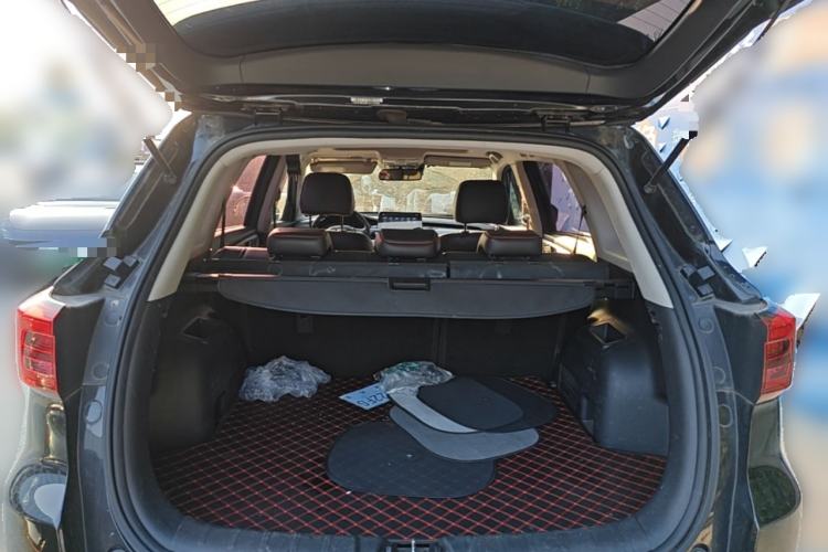 Used CHANGAN CS75 2018 280T Automatic Yazi Model China V Standard Trunk