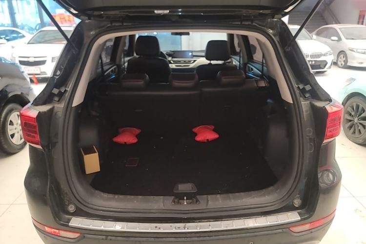 Used CHANGAN CS75 2018 280T Automatic Smart Edition China V-standard Trunk