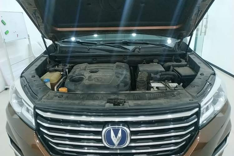 Used CHANGAN CS75 2018 280T Automatic Smart Edition China V-standard Engine Bay
