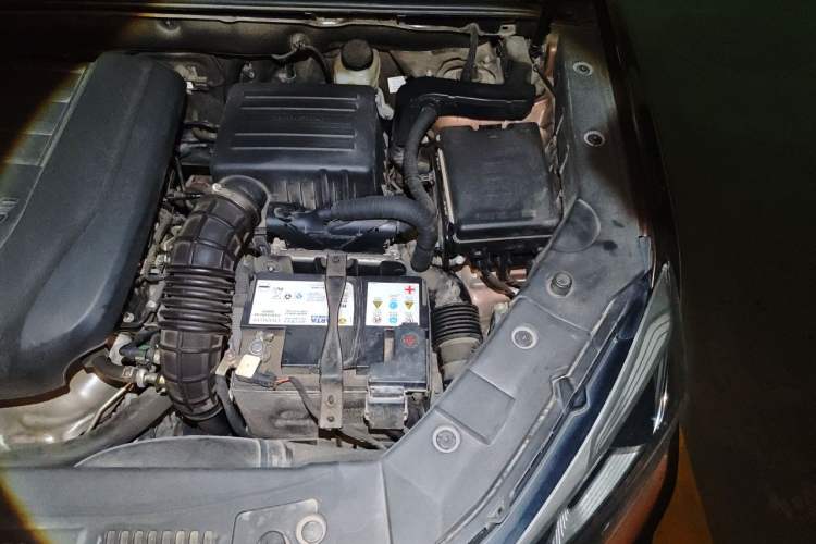 Used CHANGAN CS75 2018 280T Automatic Smart Edition China V Standard Engine Bay Left