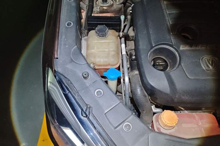 Used CHANGAN CS75 2018 280T Automatic Smart Edition China V Standard Engine Bay Right