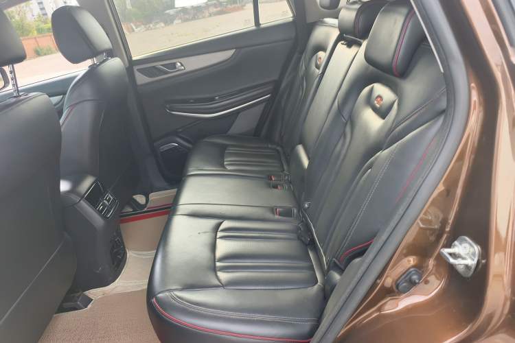 Used CHANGAN CS75 2018 280T Automatic Smart Edition China V Standard Interior 1