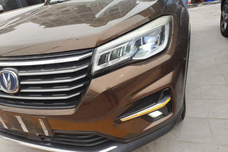 Used CHANGAN CS75 2018 280T Automatic Smart Edition China V-standard Left Front Headlight