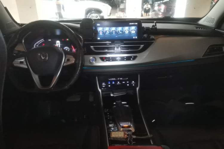 Used CHANGAN CS75 2018 280T Automatic Smart Edition China V-standard Center Console
