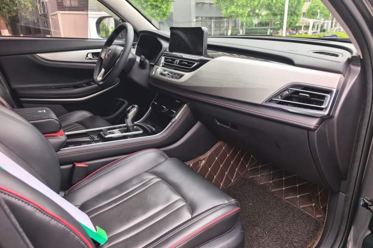 Used CHANGAN CS75 2018 280T Automatic Luxury Edition China V Standard Interior 3