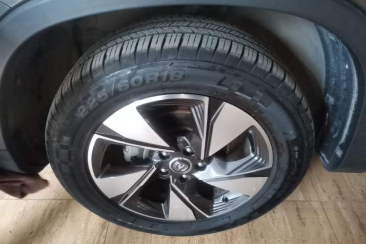 Used CHANGAN CS75 2018 280T Automatic Smart Edition China V-standard Left Front Wheel Hub