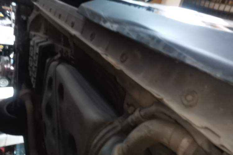 Used CHANGAN CS75 2018 280T Automatic Smart Edition China V-standard Left Side Sill
