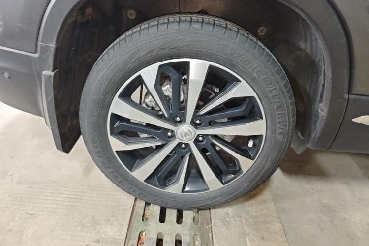 Used CHANGAN CS75 2018 280T Automatic Luxury Edition China V Standard Right Rear Wheel Hub