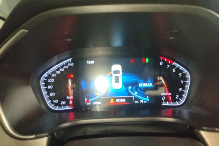 Used CHANGAN CS75 2018 280T Manual Smart Edition China V Standard Instrument Cluster