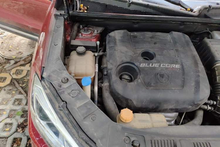 Used CHANGAN CS75 2018 280T Manual Elite Version China V Standard Engine Bay Right