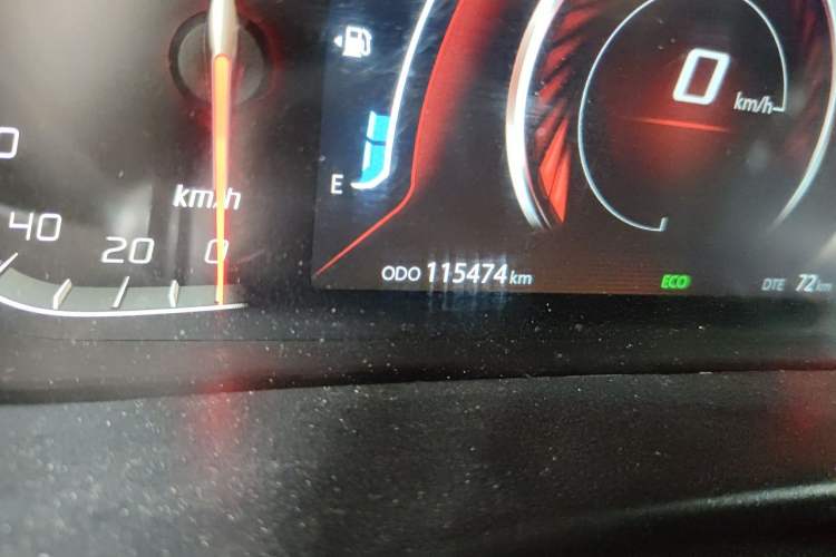 Used CHANGAN CS75 2018 280T Manual Elite Version China V Standard Odometer Close Up