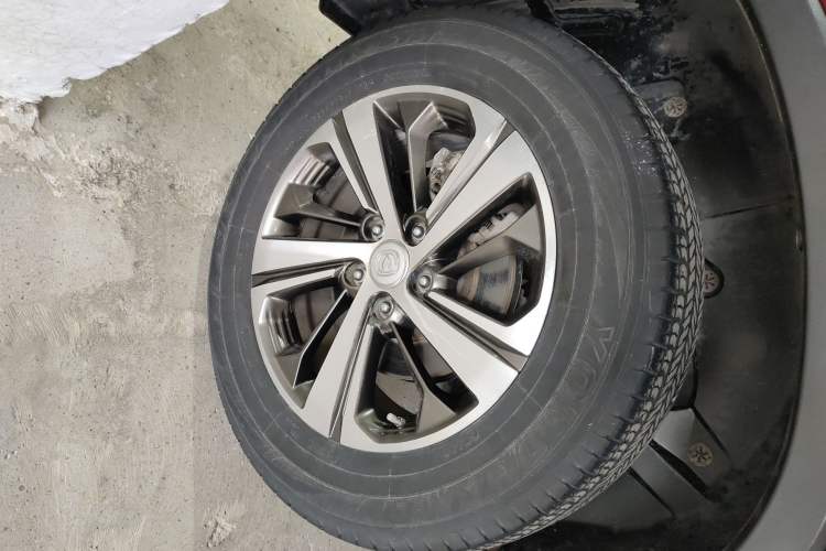 Used CHANGAN CS75 2018 280T Automatic Smart Edition China V Standard Right Rear Wheel Hub