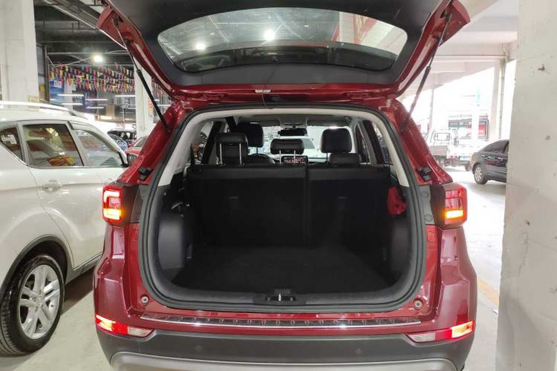 Used CHANGAN CS75 2018 280T Automatic Smart Edition China V Standard Trunk