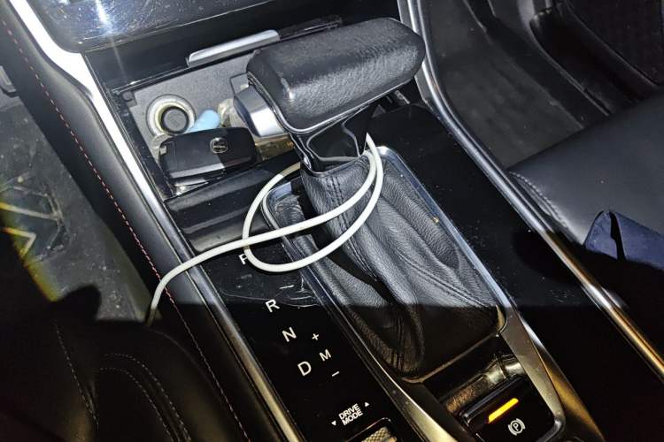 Used CHANGAN CS75 2018 280T Automatic Smart Edition China V Standard Gear Lever