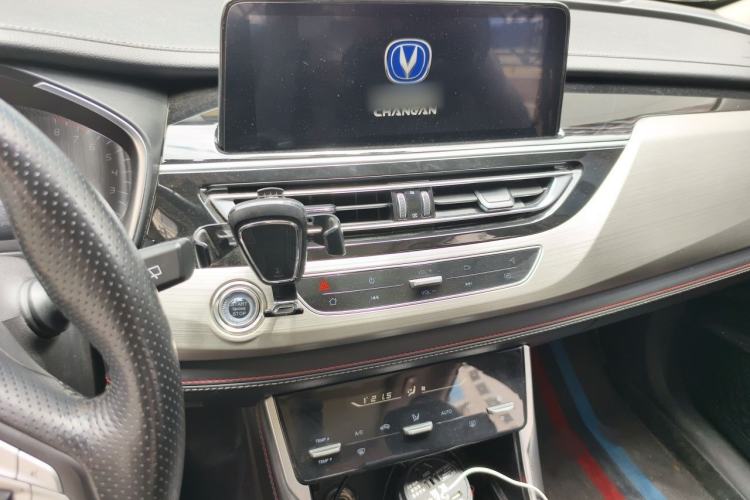 Used CHANGAN CS75 2018 280T Automatic Smart Edition China V-standard Audio And AC Panel