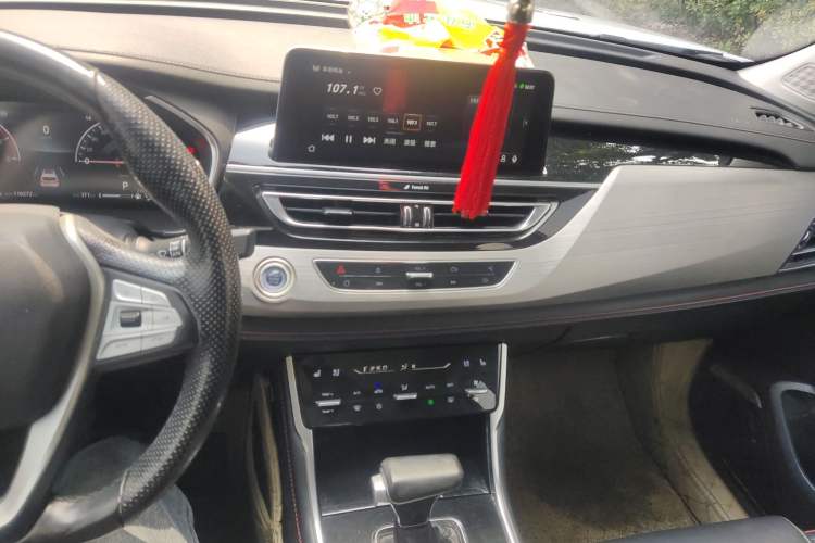Used CHANGAN CS75 2018 1.8T Automatic 4x4 Zhiyao Model China V Emission Standard Audio And AC Panel