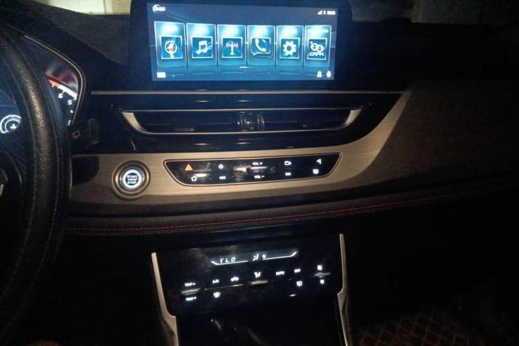 Used CHANGAN CS75 2018 280T Manual Elite Version China V Standard Audio And AC Panel